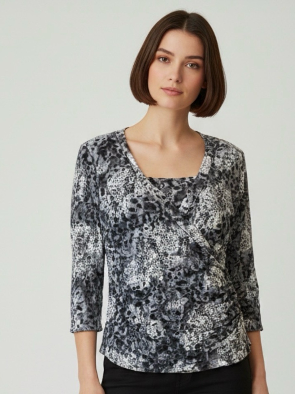 🫶🏻 Graff Wear by UM Company Black & Gray Printed Faux Wrap Front Top